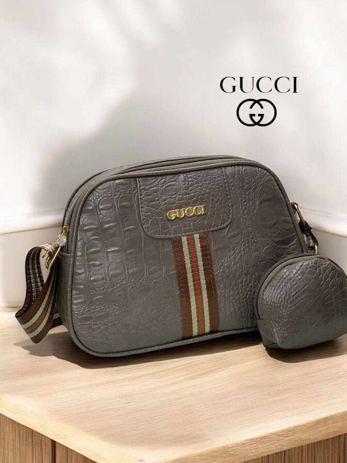 Gucci Crocodile-Embossed | Sling Bag