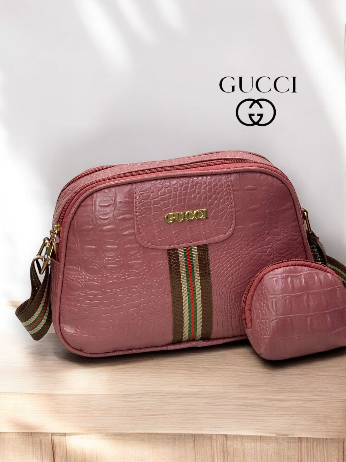 Gucci Crocodile-Embossed | Sling Bag