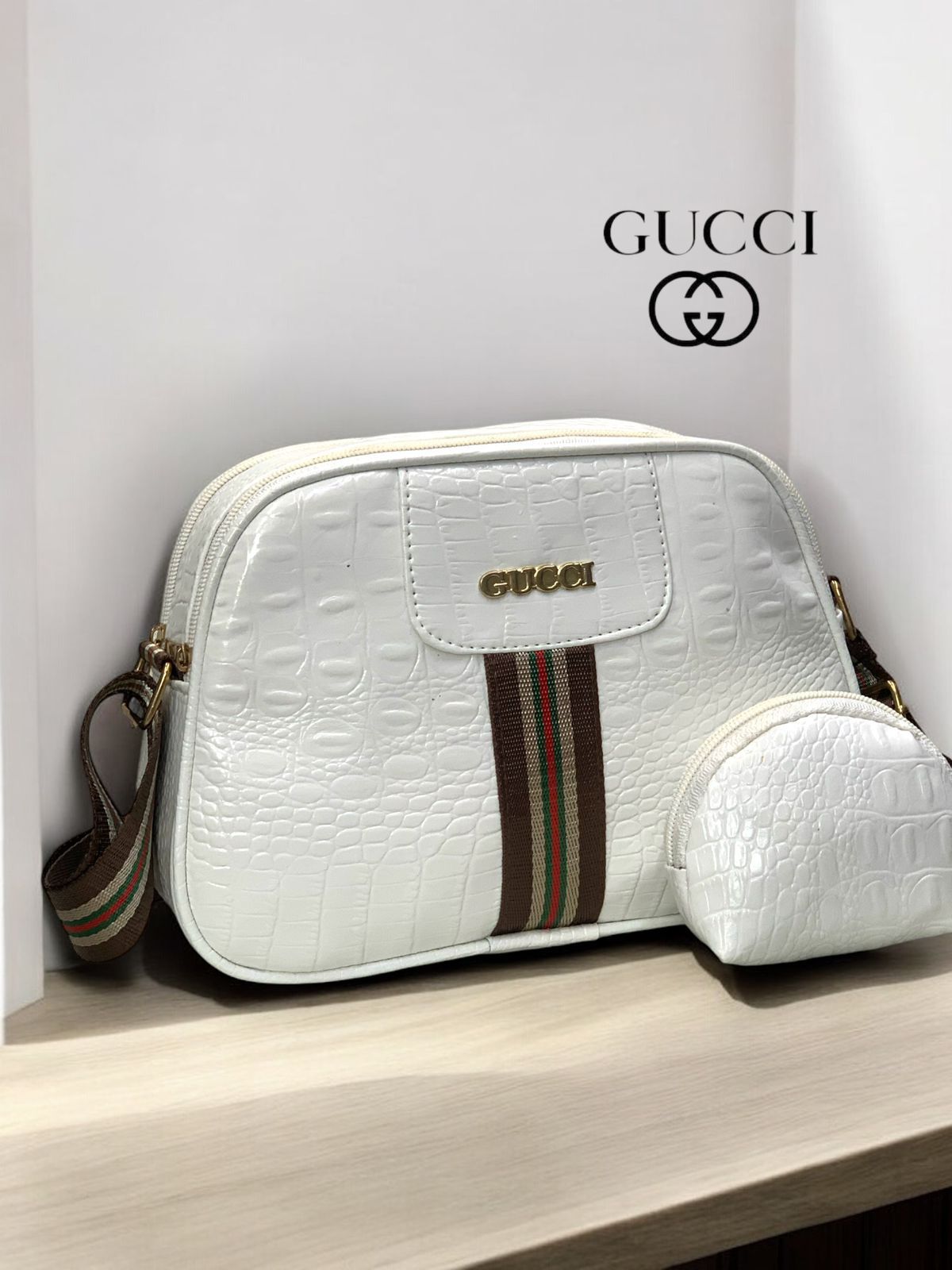 Gucci Crocodile-Embossed | Sling Bag